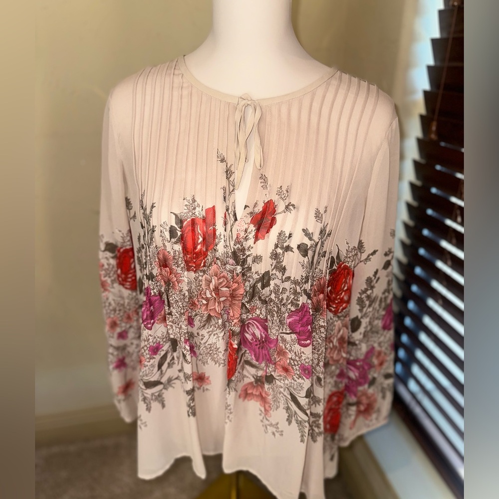 Women’s Joie Flower Print Top With Tie In The Front Size Large